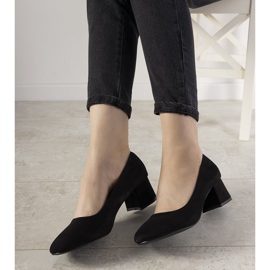 Černé lodičky na příspěvku Vždy černý 1