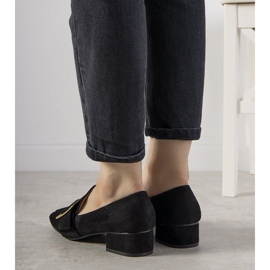 Černé lodičky na sloupku s přezkou Next černá 1 Černé lodičky na sloupku s přezkou Next černá 1