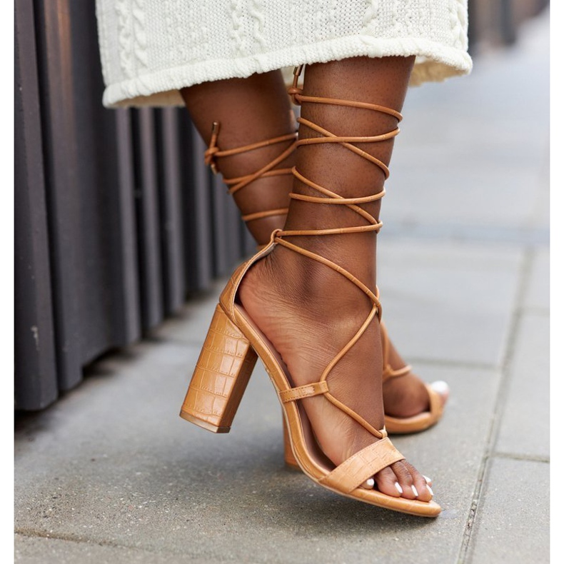 PS1 Svázané sandály na baru Camel Catwalk hnědý 2