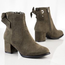 J. Star Khaki boty s ozdobnou vazbou zelená 1