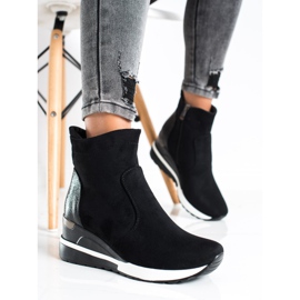 Vysoké kozačky na klínku VINCEZA černý 1