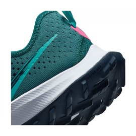 Běžecké boty Nike Air Zoom Terra Kiger 7 W CW6066-301 zelený 1