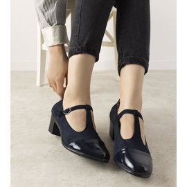 Tmavě modré lodičky na sloupku s lakovanou špičkou dezertu modrý 1