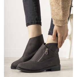 Šedé boty na plochém podpatku Belados šedá 1