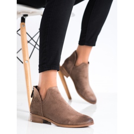 Semišové kozačky s vykrojeným VINCEZA hnědý 1