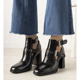 Černé kotníkové boty s motivem Nádherné krokodýlí kůže černá 1