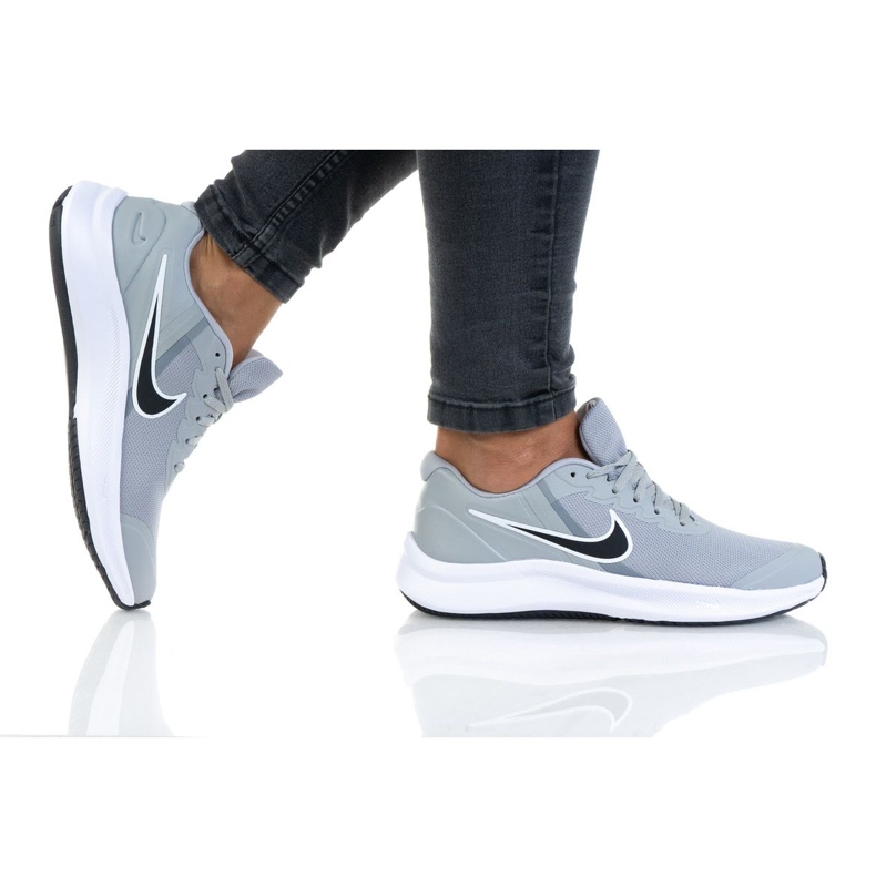 Boty Nike Star Runner 3 (GS) W DA2776-005 šedá 1 Boty Nike Star Runner 3 (GS) W DA2776-005 šedá 1