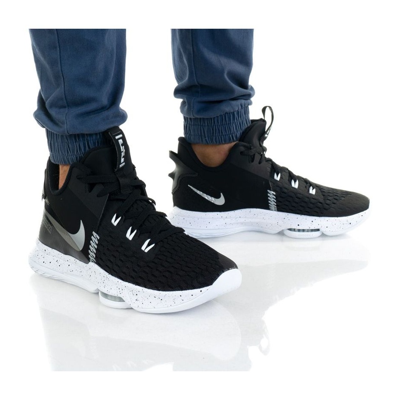 Boty Nike Lebron Witness VM CQ9380-001 černý černý 1