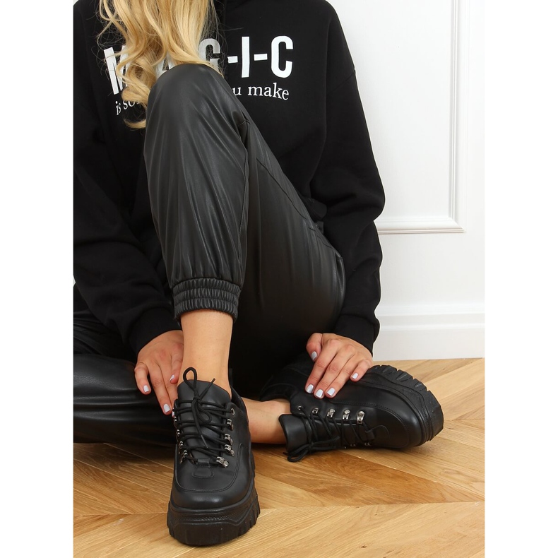 Černá sportovní obuv na vysoké podrážce 6291 Black 2