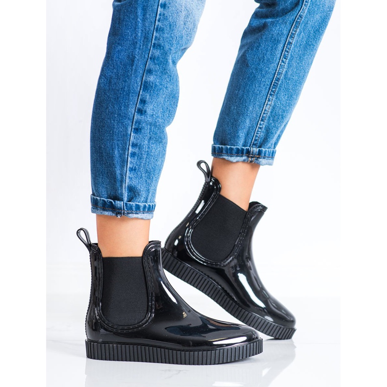SHELOVET Lakované galoše na platformě černý 2