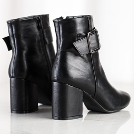 SHELOVET Klasické boty se sponou černá 1