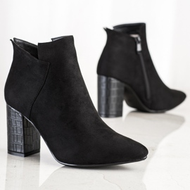 Vinceza Boty na podpatku s hadím potiskem černá 1 Vinceza Boty na podpatku s hadím potiskem černá 1