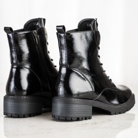 Klasičtí pracovníci VINCEZA černý 1