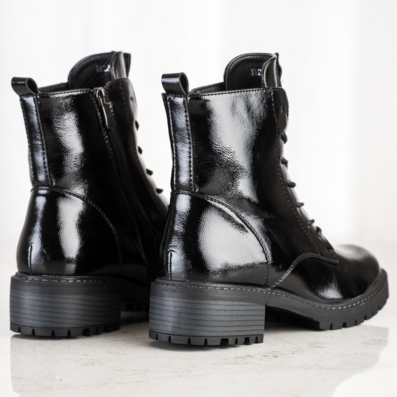 Klasičtí pracovníci VINCEZA černá 1