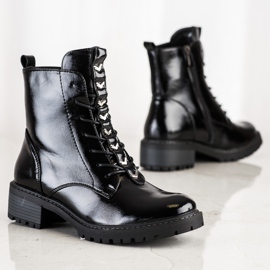 Klasičtí pracovníci VINCEZA černá 2