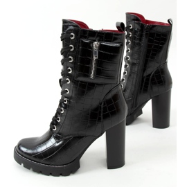 Boty na sloupku černé M530 Black Stone černý 1