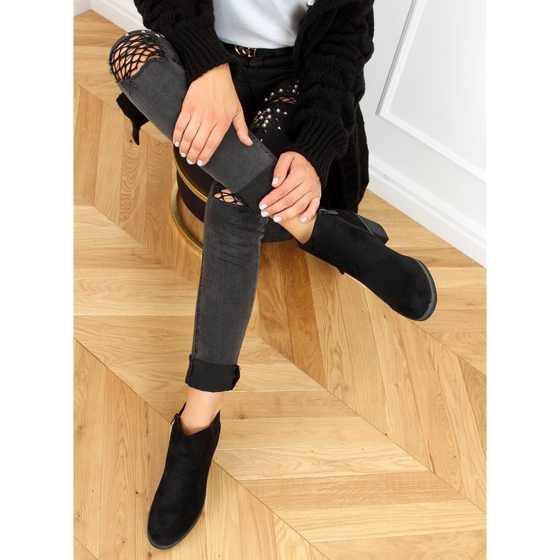 Černé kozačky na vysokém podpatku 9B1003 Black černá 1