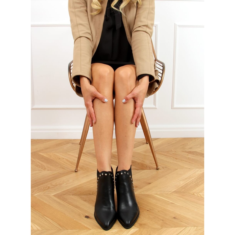 Černé dámské boty Chelsea C753 Black černá 2