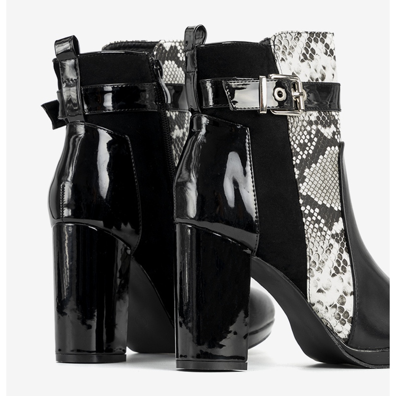 Černé kotníkové boty na sloupku Peggie černá 1 Černé kotníkové boty na sloupku Peggie černá 1