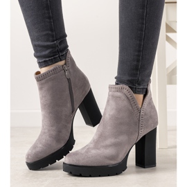 Šedé boty na sloupku Bushido šedá 1