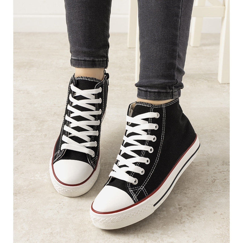 Černé kotníkové tenisky Mediana černá 1