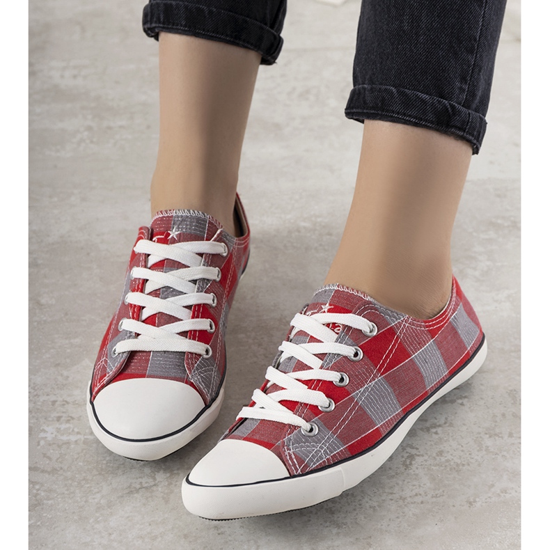 Červené kancelářské tenisky šedá 1