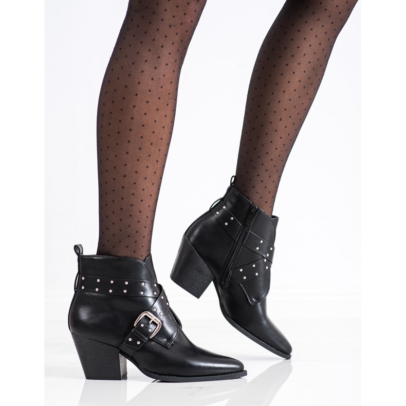 Lucky Shoes Skalní boty na sloupku černá 1