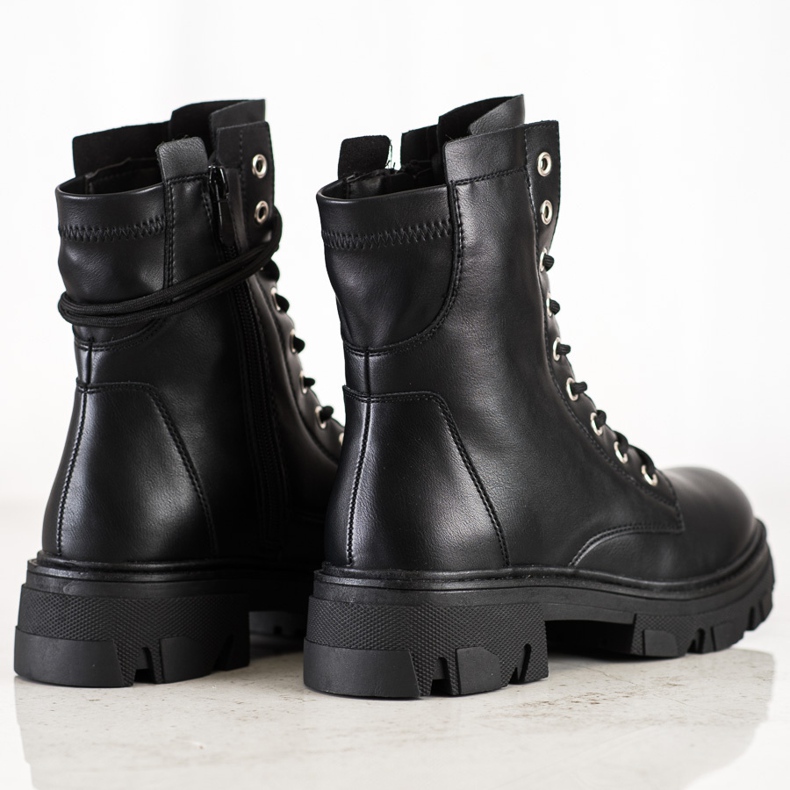 Bestelle Šněrovací pracovníci s eko kůží černá 1