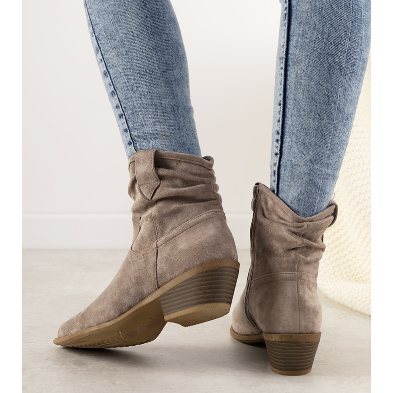 Hnědé dámské kovbojské boty Taup hnědý 1