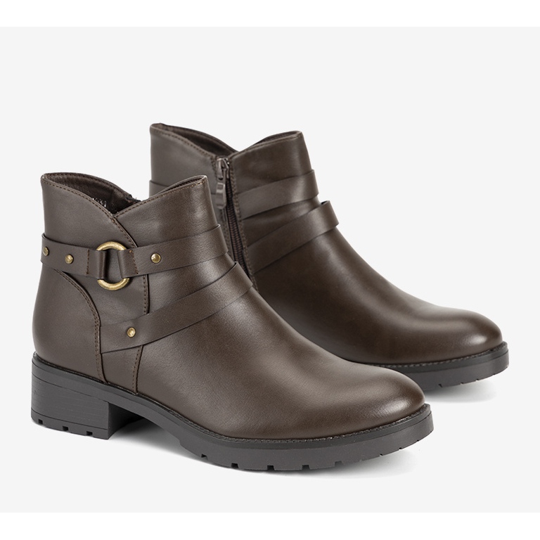 Hnědé hladké ploché kotníkové boty s pruhy od Danisa hnědý 1 Hnědé hladké ploché kotníkové boty s pruhy od Danisa hnědý 1