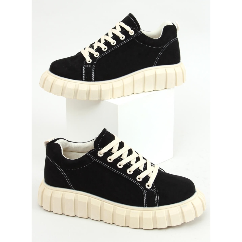 Černé tenisky se silnou podrážkou 85-737 Black černá 1