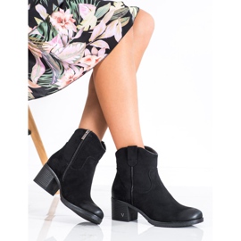 Pohodlné semišové boty Vinceza černý 2