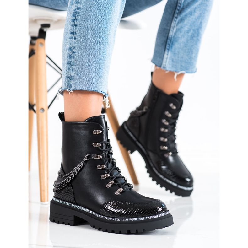 S. BARSKI Dělníci s řetězem od S. Bararského černá 2