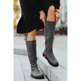 Šedé kozačky na klínové patě Lea šedá 1