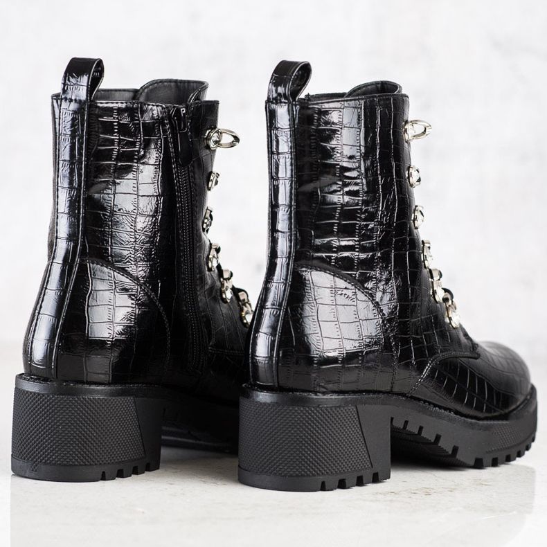 Bestelle Stylově izolovaní pracovníci černá 1