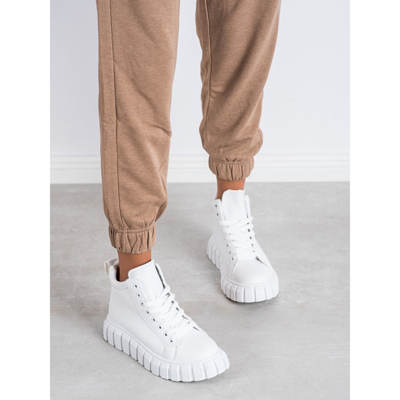 SHELOVET Módní bílé tenisky s eko kůží bílý 1