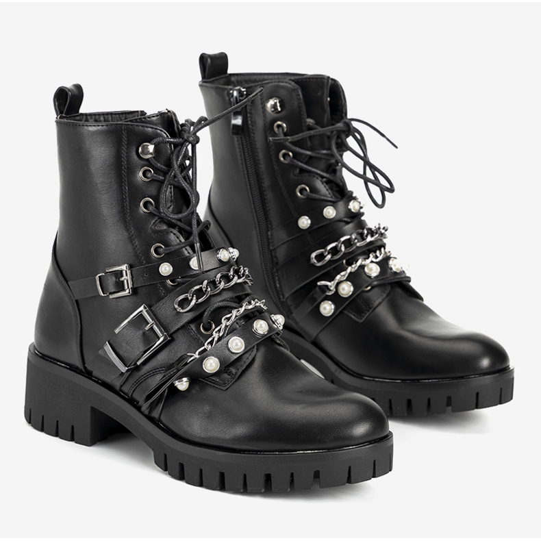 Dámské černé turistické boty s řetízky Faubert černá 1