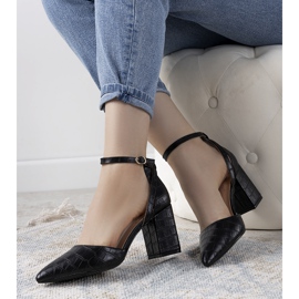 Černé lodičky na Daviesově postu černý 1