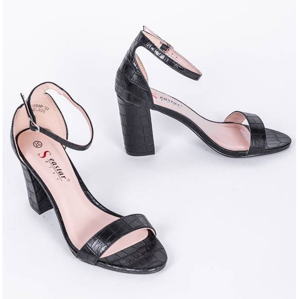 Černé sandály na sloupku Millo černá 1 Černé sandály na sloupku Millo černá 1