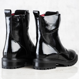 Erynn Lakovaní pracovníci na jezdci černý 1