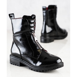 Erynn Lakovaní pracovníci na jezdci černý 2