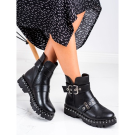 Janessa Pracovníci s Jet černý 1