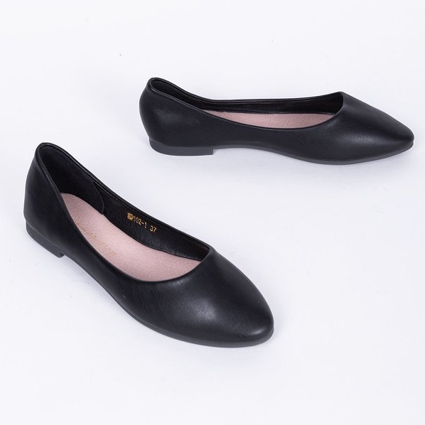 Černé balerínky s mandlovým nosem Baleria černá 1