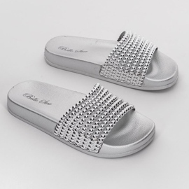 Stříbrné pantofle s gumovými korálky Jennya stříbrný 1