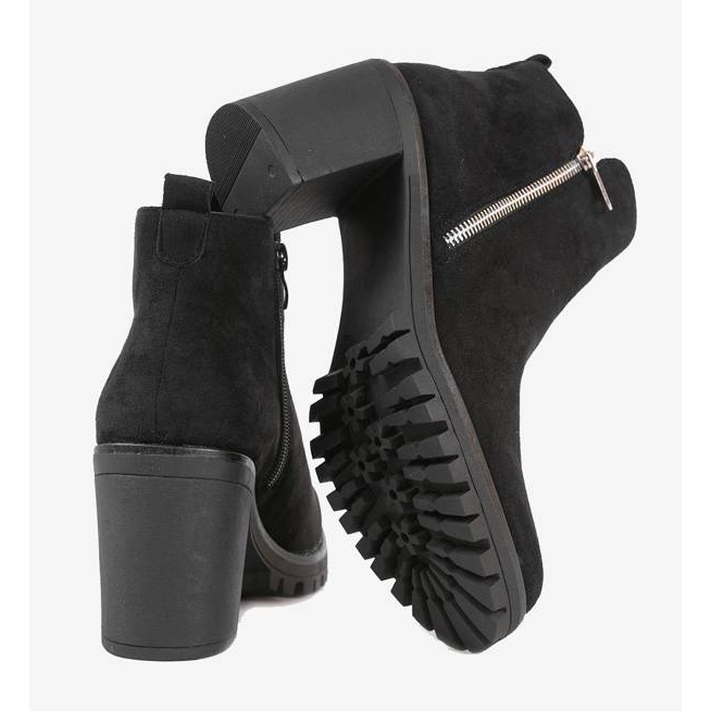 Černé kotníkové boty na malém postu černá 1