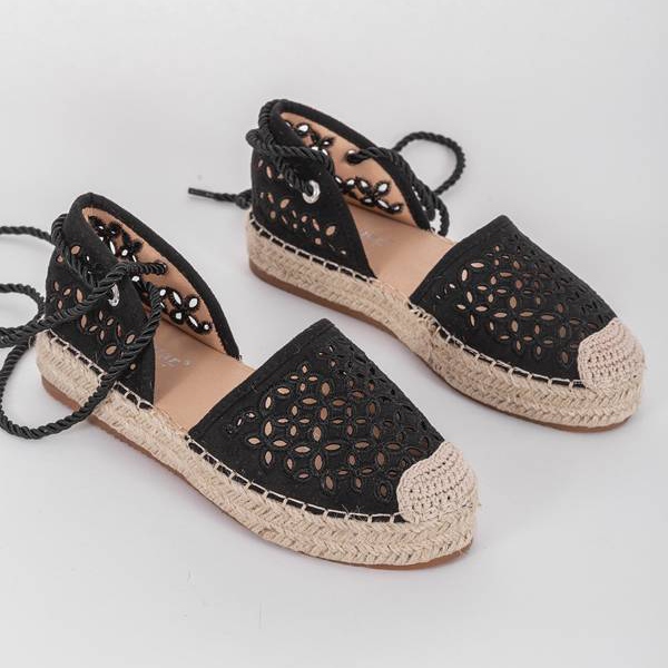 Prolamované černé espadrilky Peekaboo černá 1