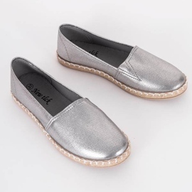 Stříbrné metalické espadrilky od Big Girl stříbrný 1