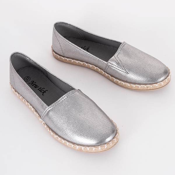 Stříbrné metalické espadrilky od Big Girl stříbrný 1