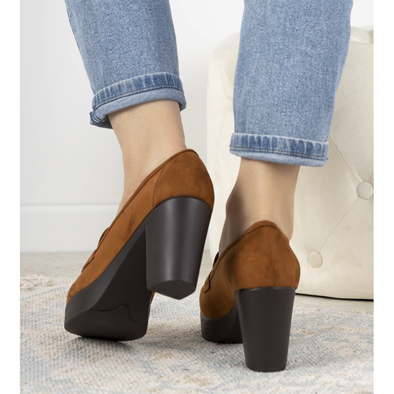 Hnědé mokasíny na sloupku Himmel hnědý 1