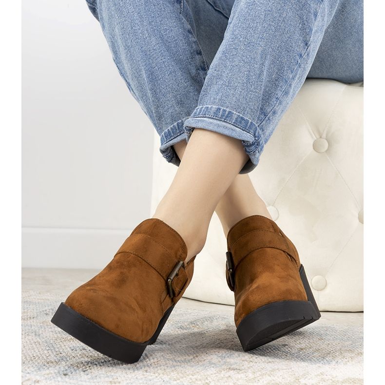 Velbloudí boty na postu Leonie hnědý 1